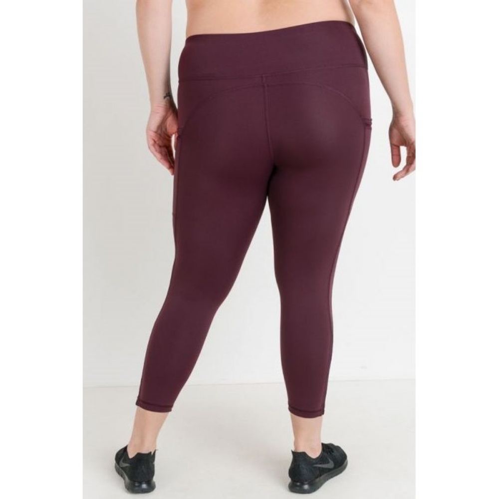 PLUS Highwaist Side Mesh Slit Detail in Plum - Picture 4 of 6